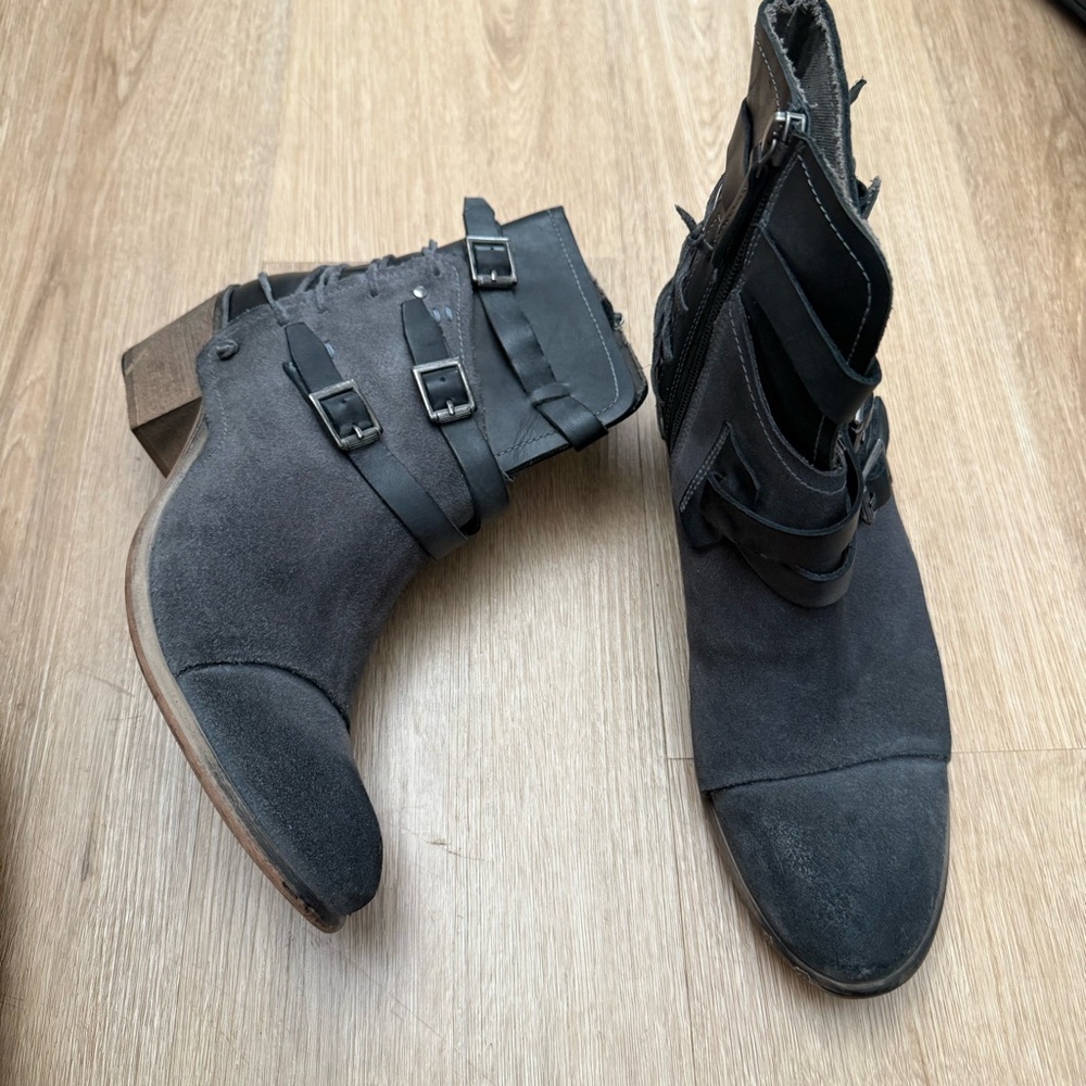 Roan Bed Stu‎ Aimee Leather Ankle Boots Size 9.5 Grey distressed - Picture 3 of 11
